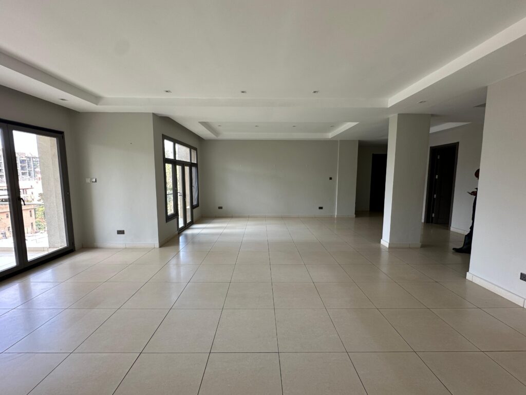 Spacious 3 Bedroom Apartment with DSQ