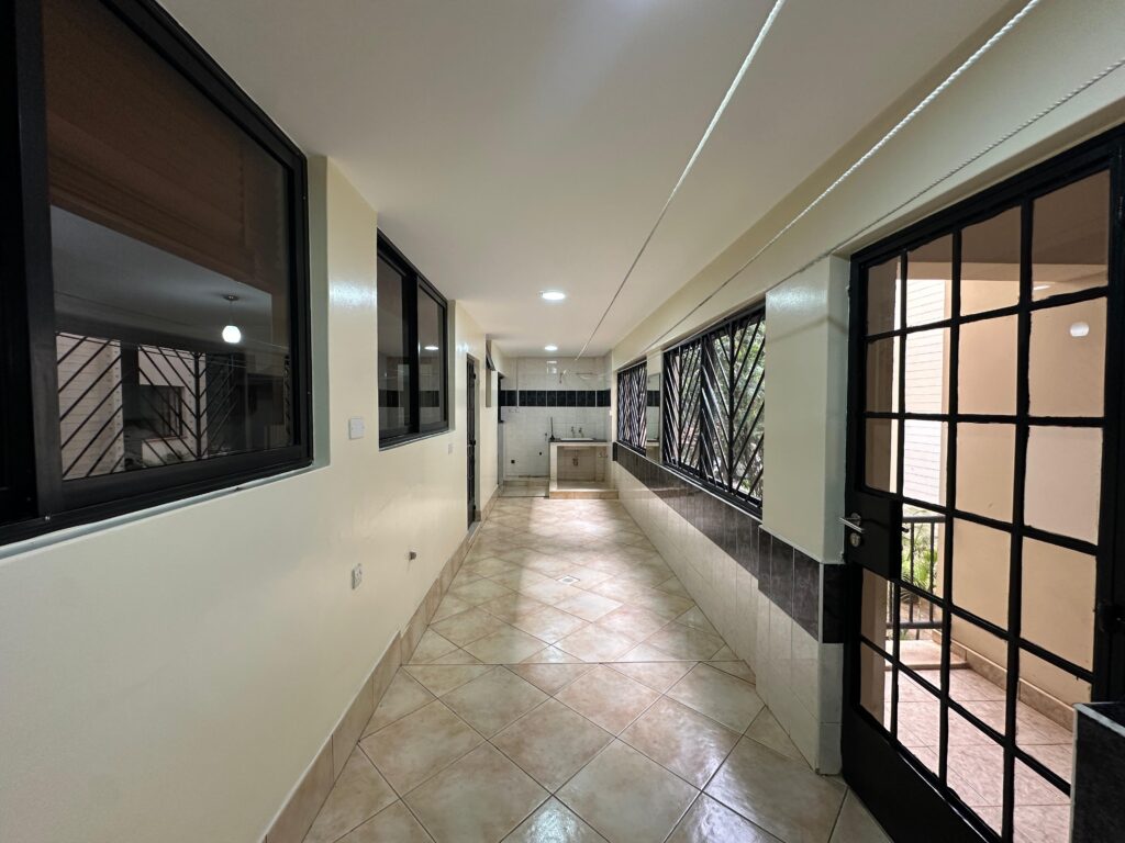 Executive 3-Bedroom Apartment with DSQ