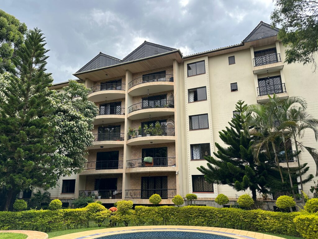 Executive 3-Bedroom Apartment with DSQ