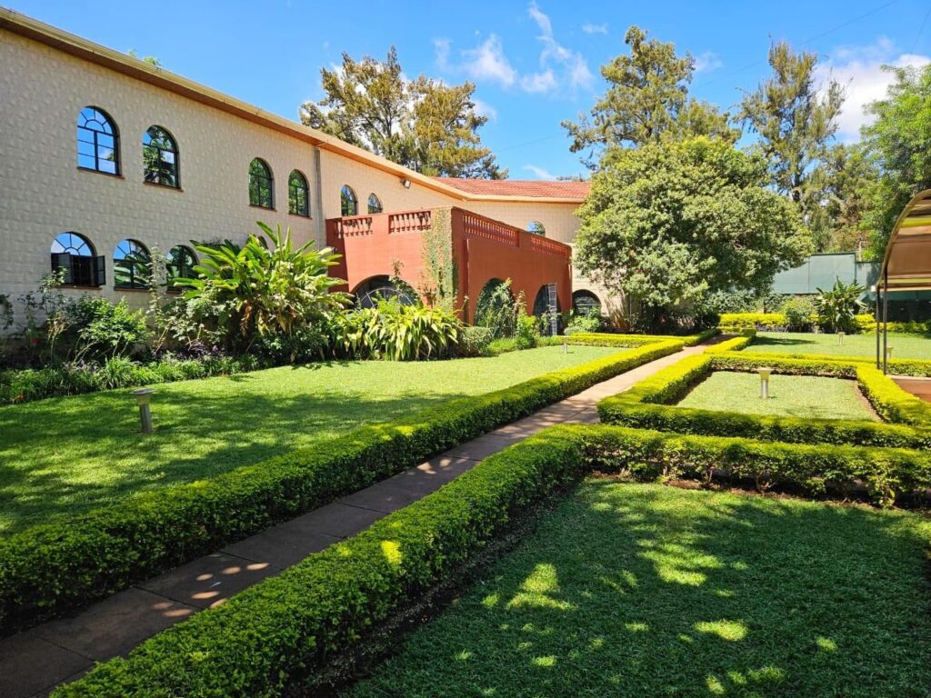 12-Bedroom House for Rent