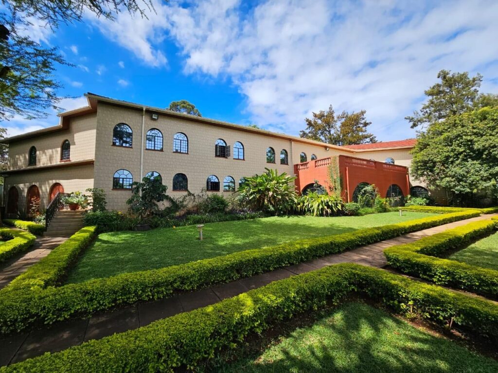 12-Bedroom House for Rent