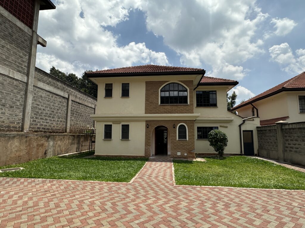 4-Bedroom Villa with DSQ