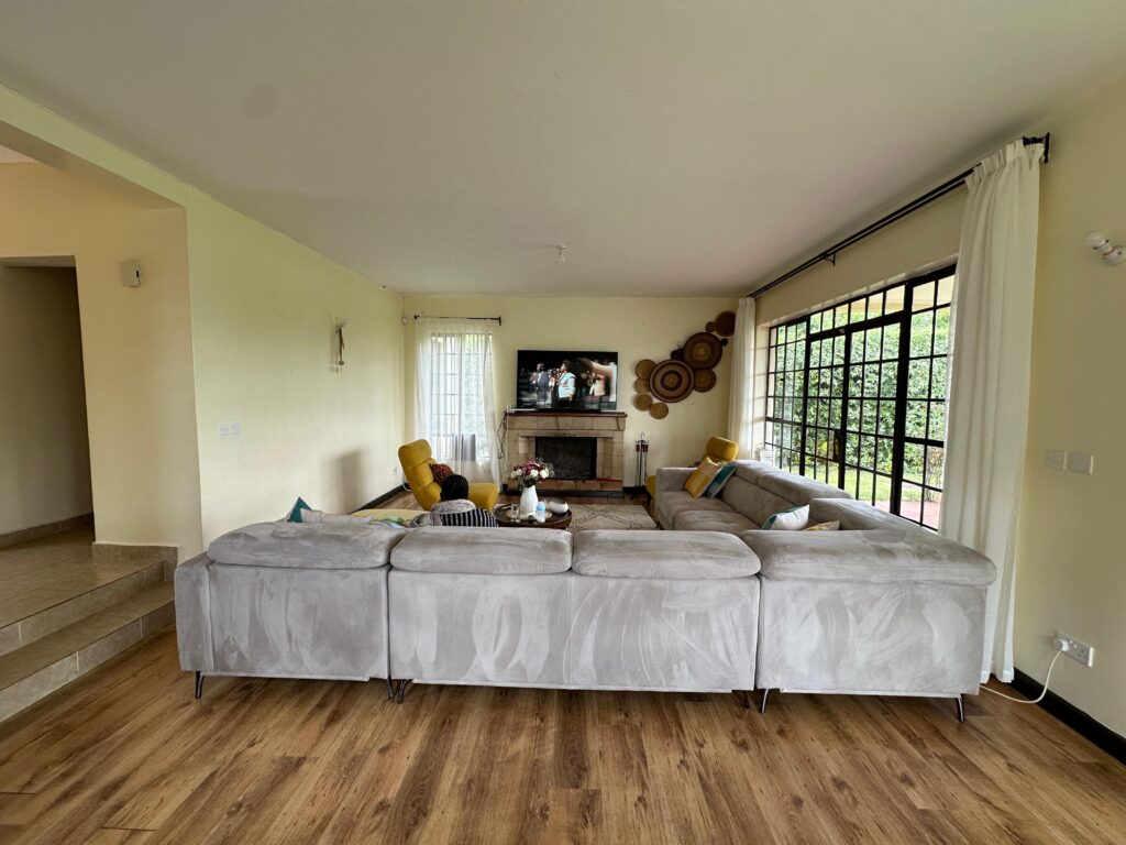 4-Bedroom House with DSQ for Rent